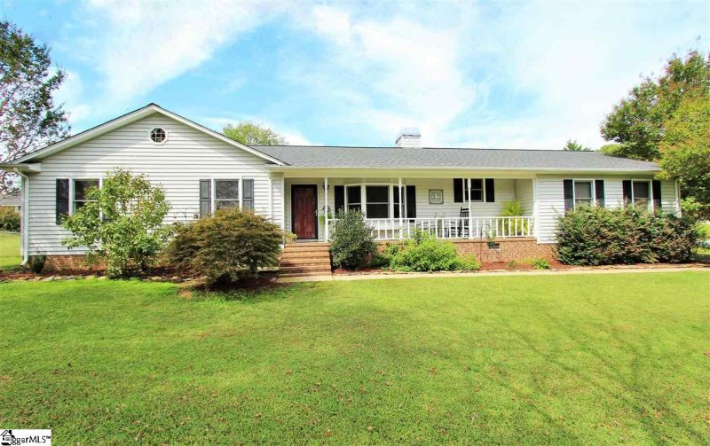 15 Chestnut Ridge Drive