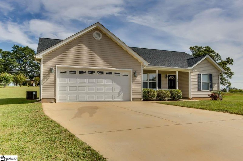 Property image 2 at 316 Dustin Reid Court, Duncan, SC 29334