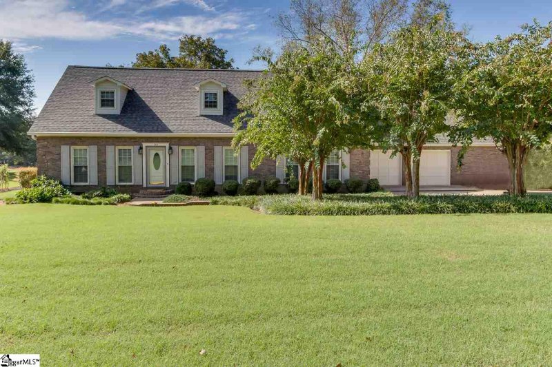 Property image 2 at 114 Fairway Drive, Pickens, SC 29671