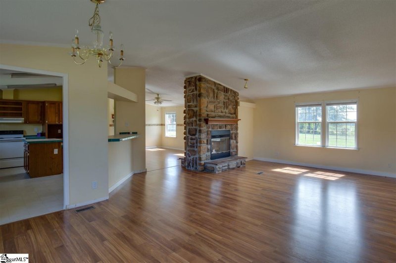 Property image 2 at 205 Floral Woods Way, Pelzer, SC 29669-8951