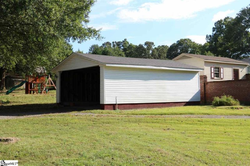 Property image 2 at 102 muse Circle, Greer, SC 29651