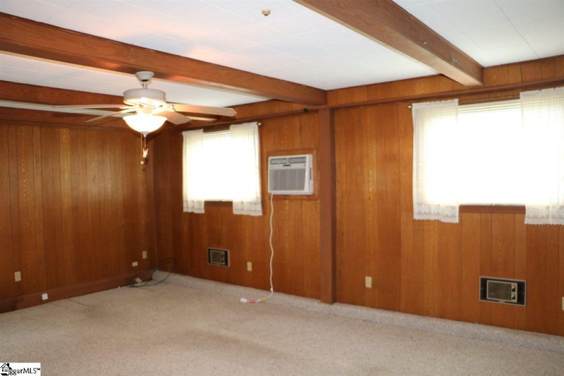 Property image 3 at 102 muse Circle, Greer, SC 29651