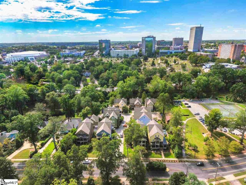 Property image 2 at 204 E Park Avenue, Greenville, SC 29601