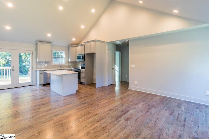 Property image 4 at 27 Gatling Avenue, Greenville, SC 29605