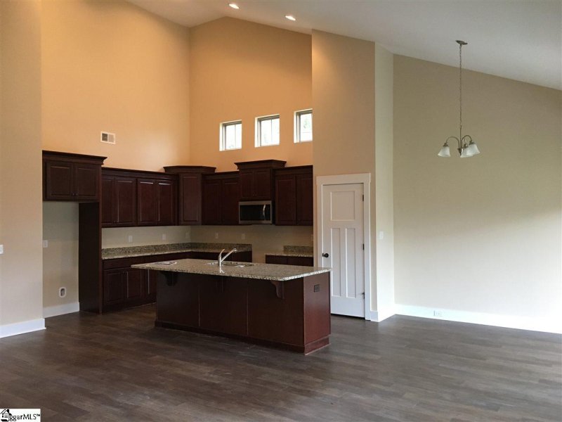 Property image 5 at 604 Sunhen Court, Taylors, SC 29687