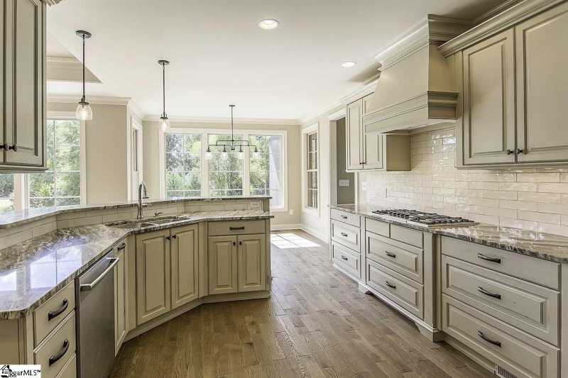 Property image 5 at 615 Breckenwood Drive, Spartanburg, SC 29301