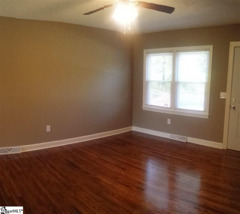 Property image 4 at 214 Mark Street, Easley, SC 29640