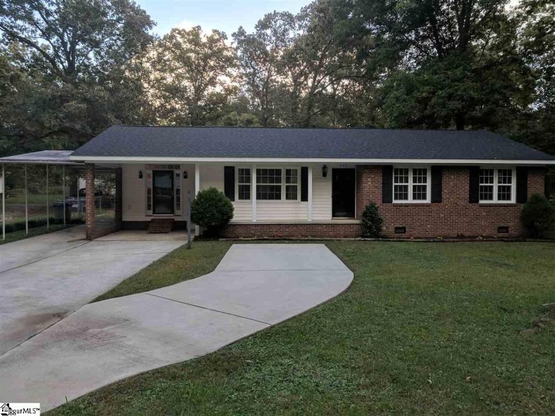 Property image 2 at 319 Elaine Avenue, Taylors, SC 29687