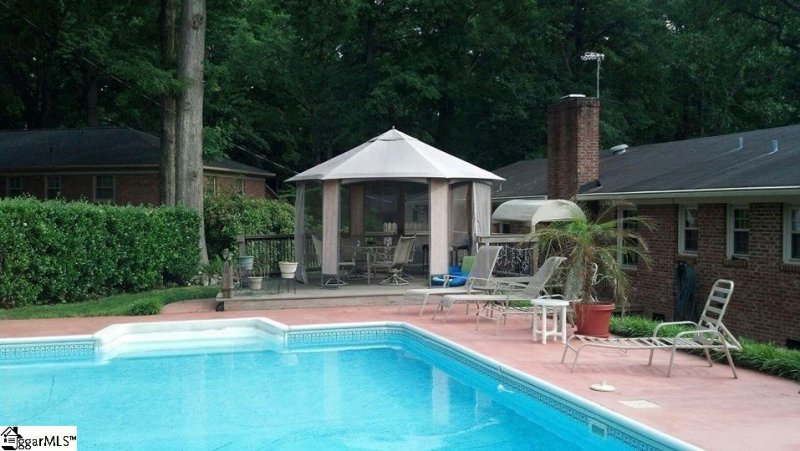 Property image 3 at 105 Brookbend Road, Mauldin, SC 29662