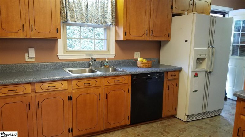 Property image 5 at 105 Brookbend Road, Mauldin, SC 29662