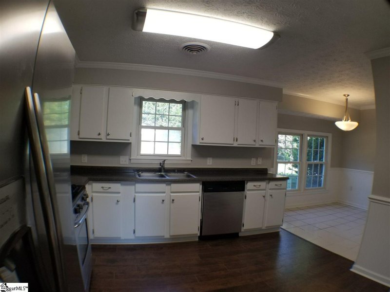 Property image 4 at 8 Dacus Drive, Williamston, SC 29697