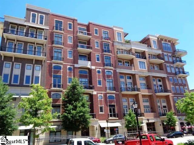 Property image 3 at 111 E McBee Avenue, Greenville, SC 29601