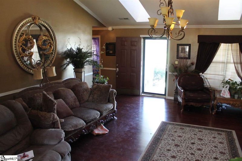 Property image 5 of 1 Scottbine Court in Panorama Farms, Greer, SC 29651