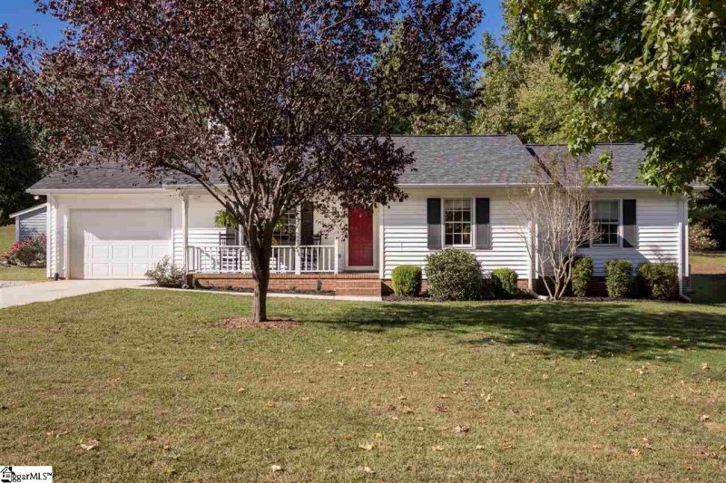 Property image 2 at 406 Rockcrest Drive, Greer, SC 29650