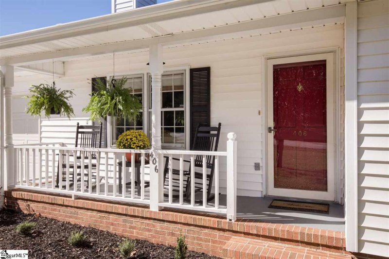 Property image 3 at 406 Rockcrest Drive, Greer, SC 29650