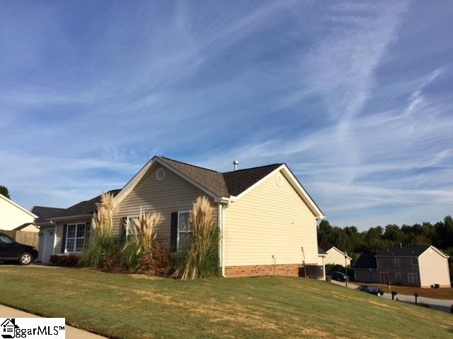 Property image 4 at 209 Hickory Rock Lane, Greer, SC 29651