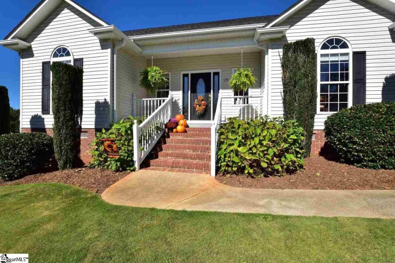 Property image 3 at 130 Aiken Farm Road, Pickens, SC 29671