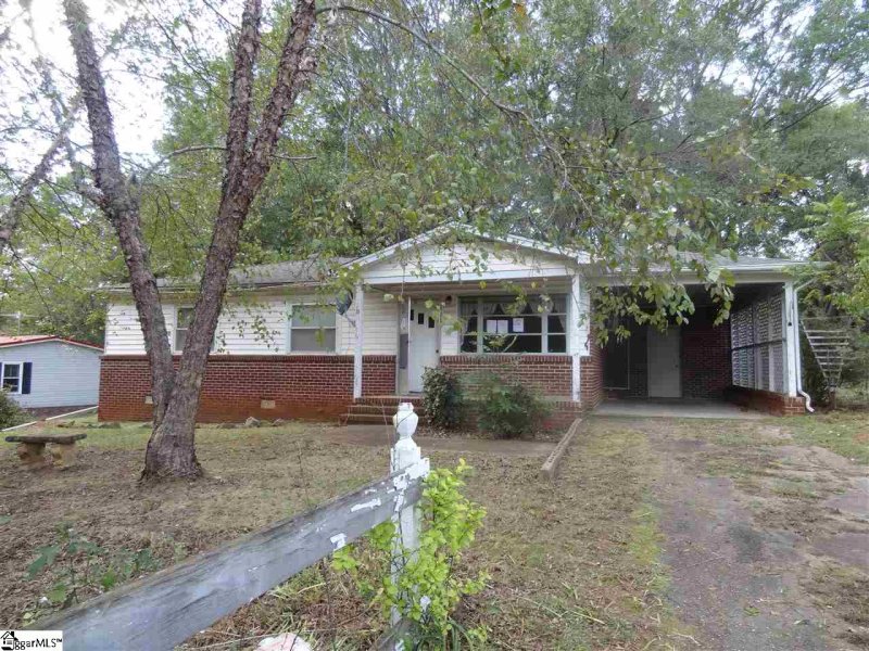 Property image 2 at 31 Montis Drive, Greenville, SC 29617