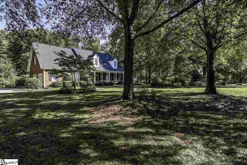 Property image 2 at 113 Wild Cherry Lane, Boiling Springs, SC 29316