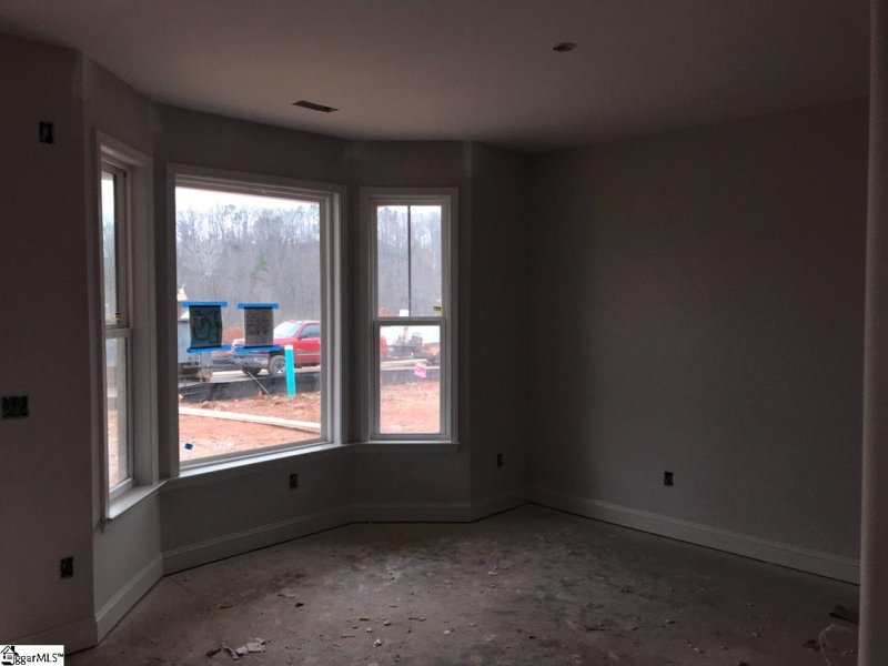 Property image 3 at 110 Creekland Way, Taylors, SC 29687