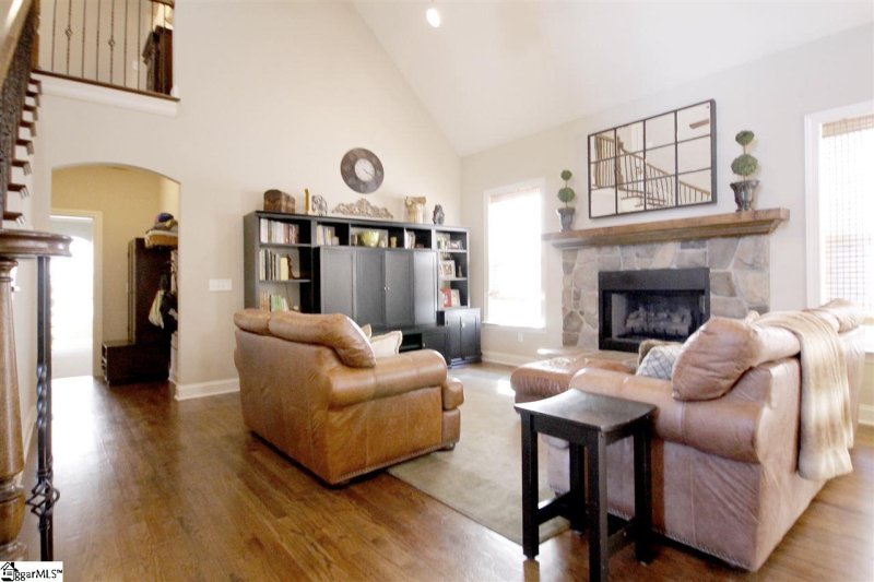 Property image 4 at 6 Windswept Knoll Drive, Taylors, SC 29687