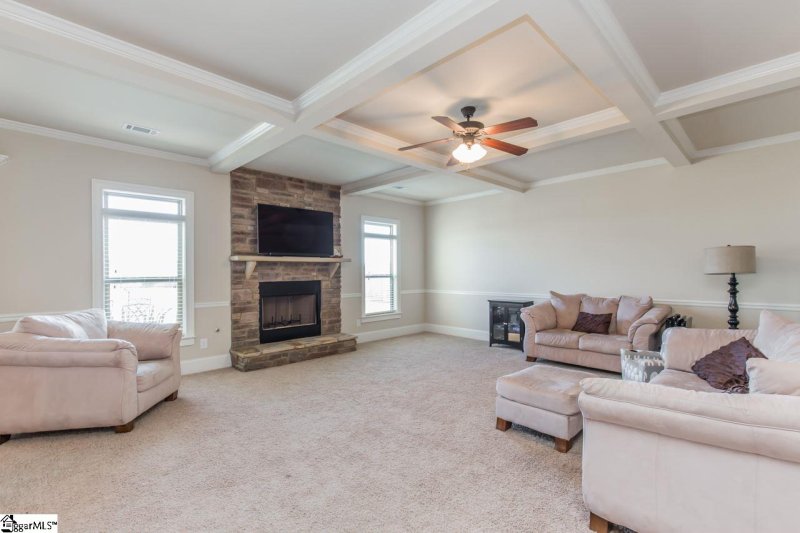 Property image 3 at 109 Harbrooke Circle, Greer, SC 29651