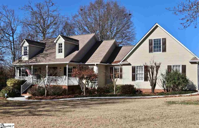 Property image 3 at 1 Lake Vista Court, Taylors, SC 29687