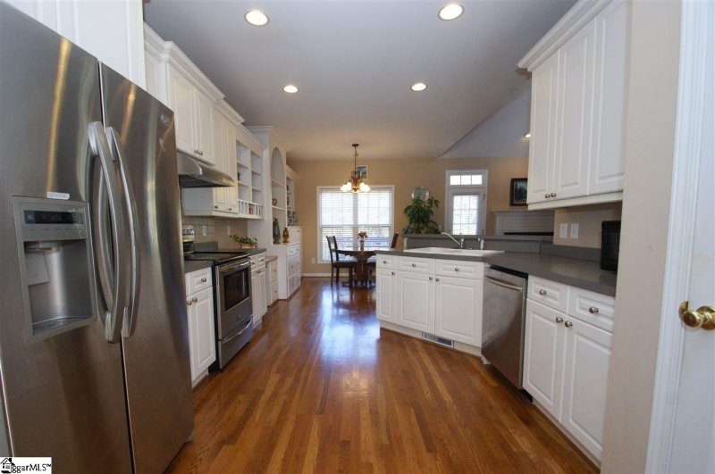 Property image 5 at 104 W Spindletree Way, Greer, SC 29650