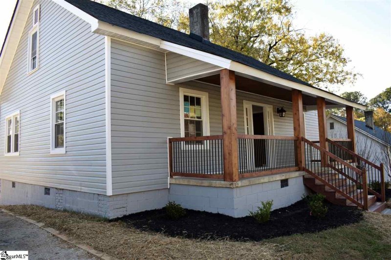 Property image 2 at 419 Pennsylvania Avenue, Greer, SC 29650