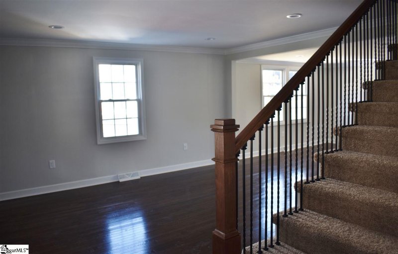 Property image 4 at 419 Pennsylvania Avenue, Greer, SC 29650