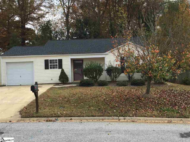 Property image 2 at 12 Willow Bend Drive, Taylors, SC 29687