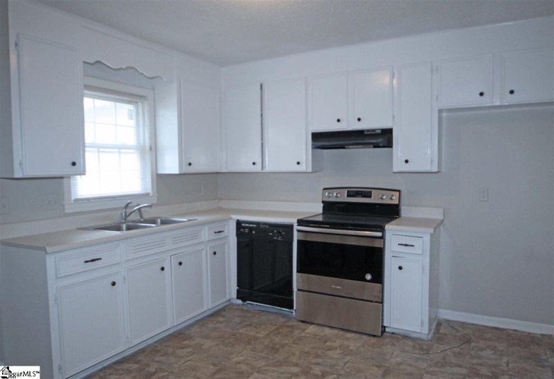 Property image 4 at 61 Pine Creek Court Extension, Greenville, SC 29605