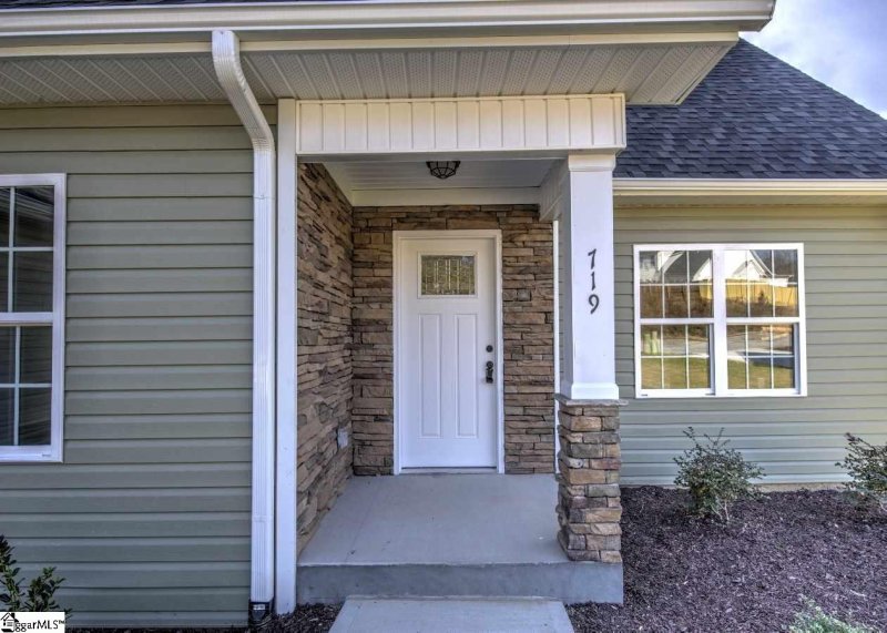 Property image 5 at 719 Rockcliff Street, Greenville, SC 29617