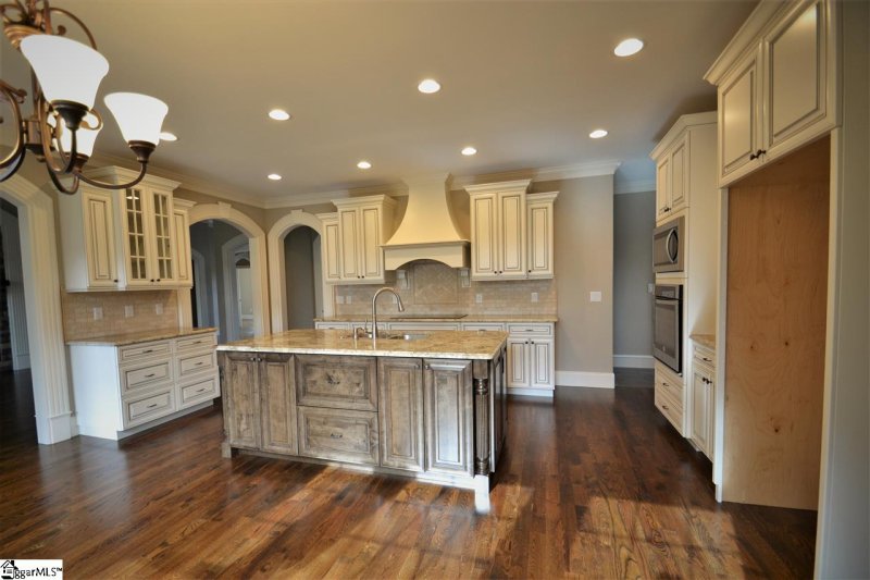 Property image 5 at 108 Rocky Water Pointe, Wellford, SC 29385