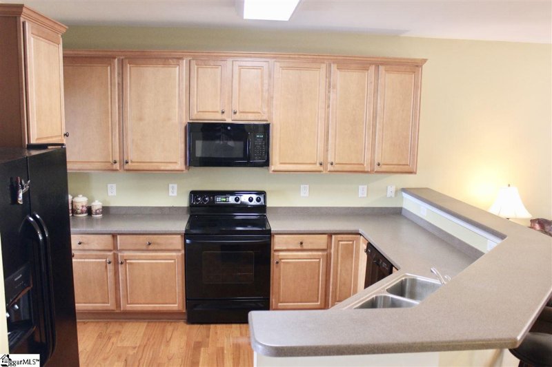 Property image 4 at 121 High Crest Court, Simpsonville, SC 29681