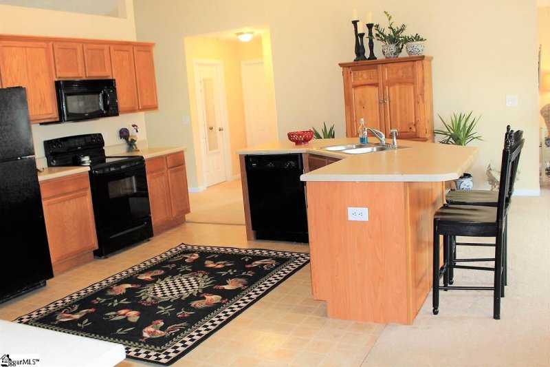 Property image 4 at 1 Spring Fellow Lane, Taylors, SC 29687