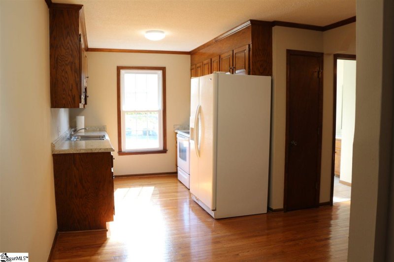 Property image 4 at 7 E Mill Court, Taylors, SC 29687