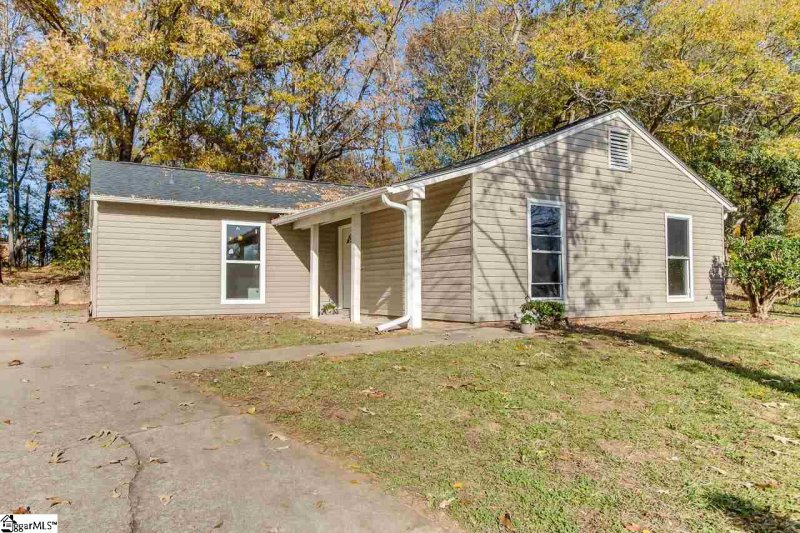 Property image 2 at 4 Newburg Court, Taylors, SC 29687