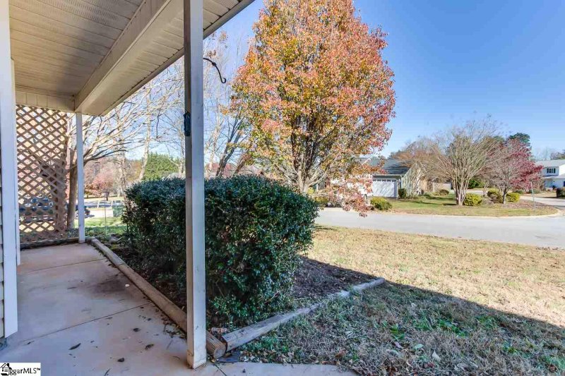 Property image 4 at 7 Viking Drive, Greer, SC 29651