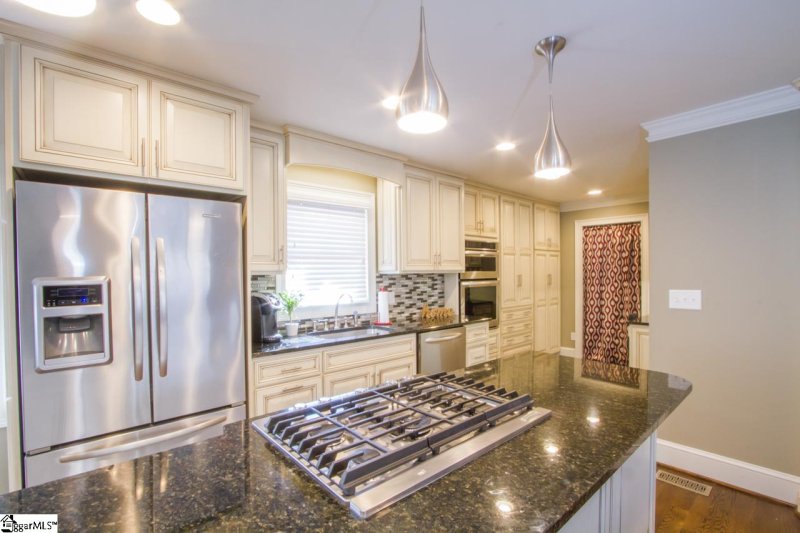 Property image 5 at 104 E Croydon Court, Easley, SC 29642