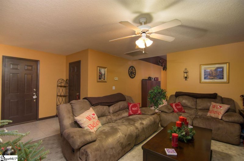 Property image 4 at 400 Panther Court, Greer, SC 29651