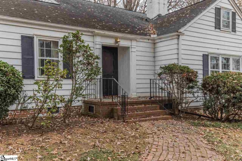 Property image 2 at 111 Sylvan Way, Greenville, SC 29605