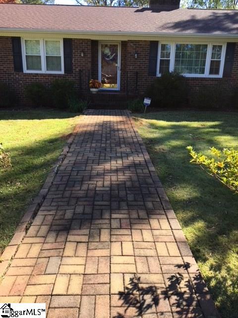 Property image 2 at 7 Overton Court, Greenville, SC 29617