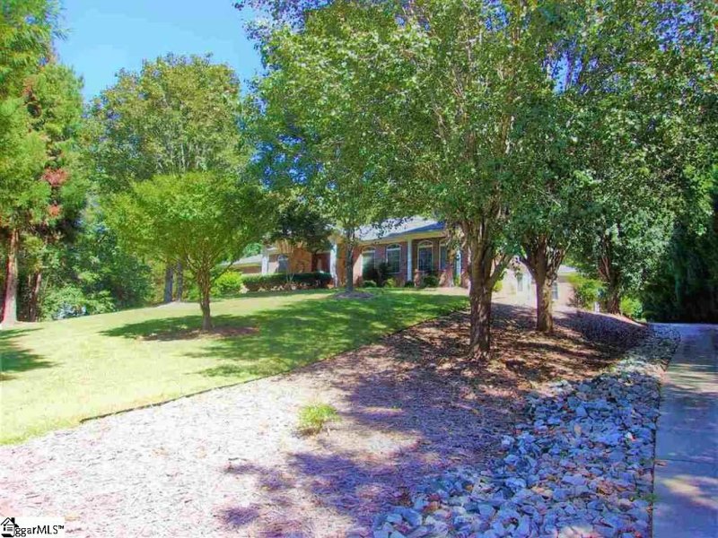 Property image 2 at 324 Amethyst Way, Seneca, SC 29672