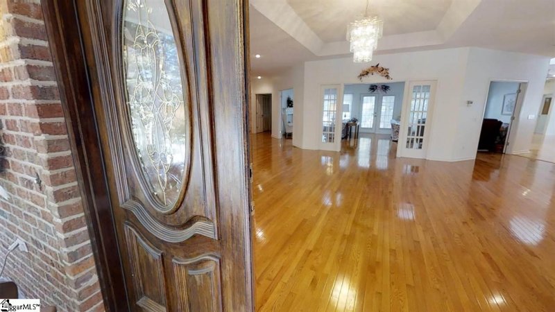 Property image 4 at 324 Amethyst Way, Seneca, SC 29672