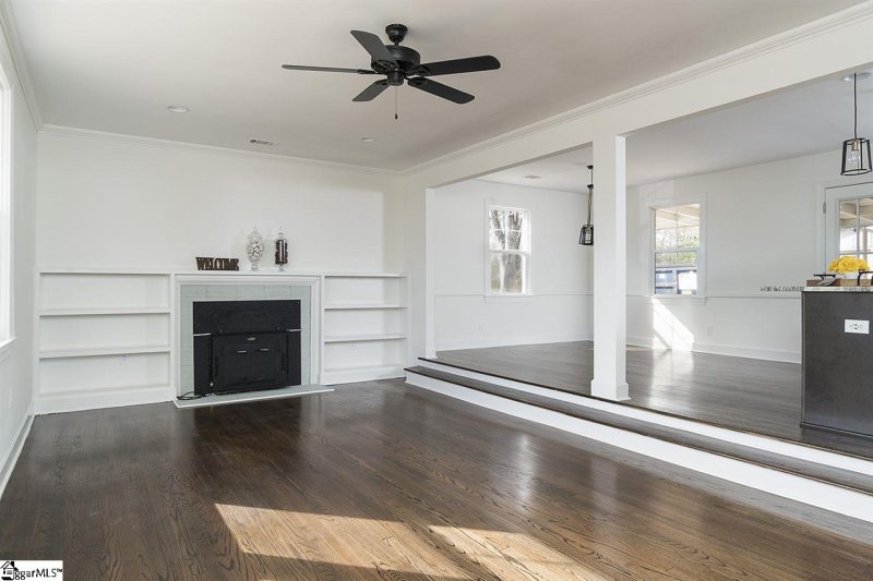 Property image 3 at 251 Lowndes Avenue, Greenville, SC 29607