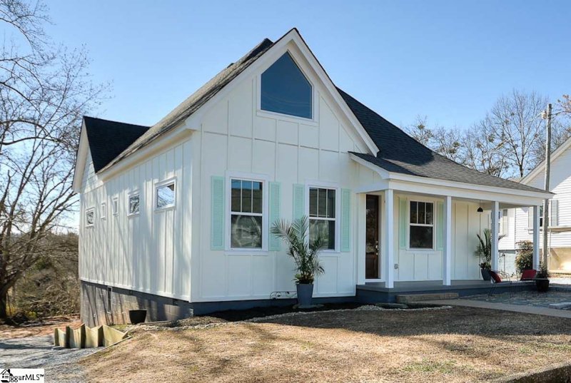 Property image 3 at 1115 apalache Street, Greer, SC 29651