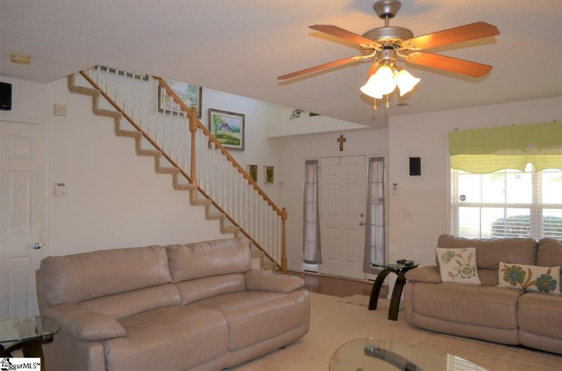 Property image 4 at 105 Gold Thread Way, Taylors, SC 29687-5458