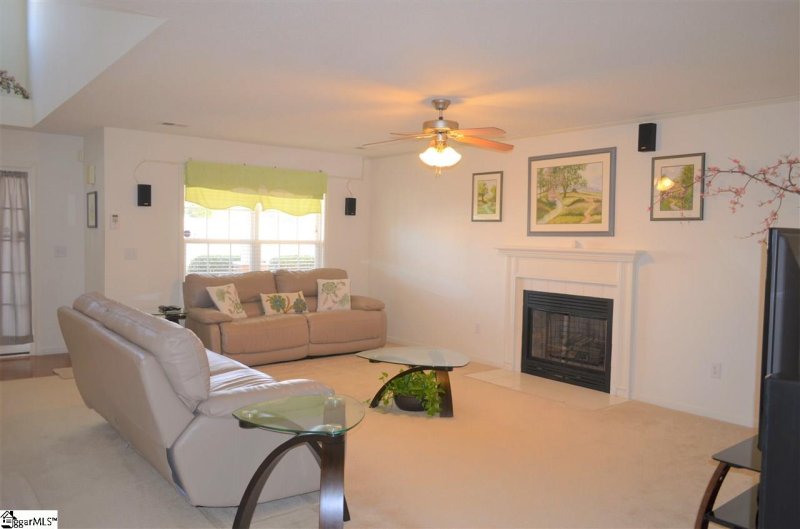 Property image 5 at 105 Gold Thread Way, Taylors, SC 29687-5458