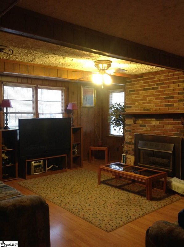 Property image 2 at 12 Lermann Drive, Greenville, SC 29605